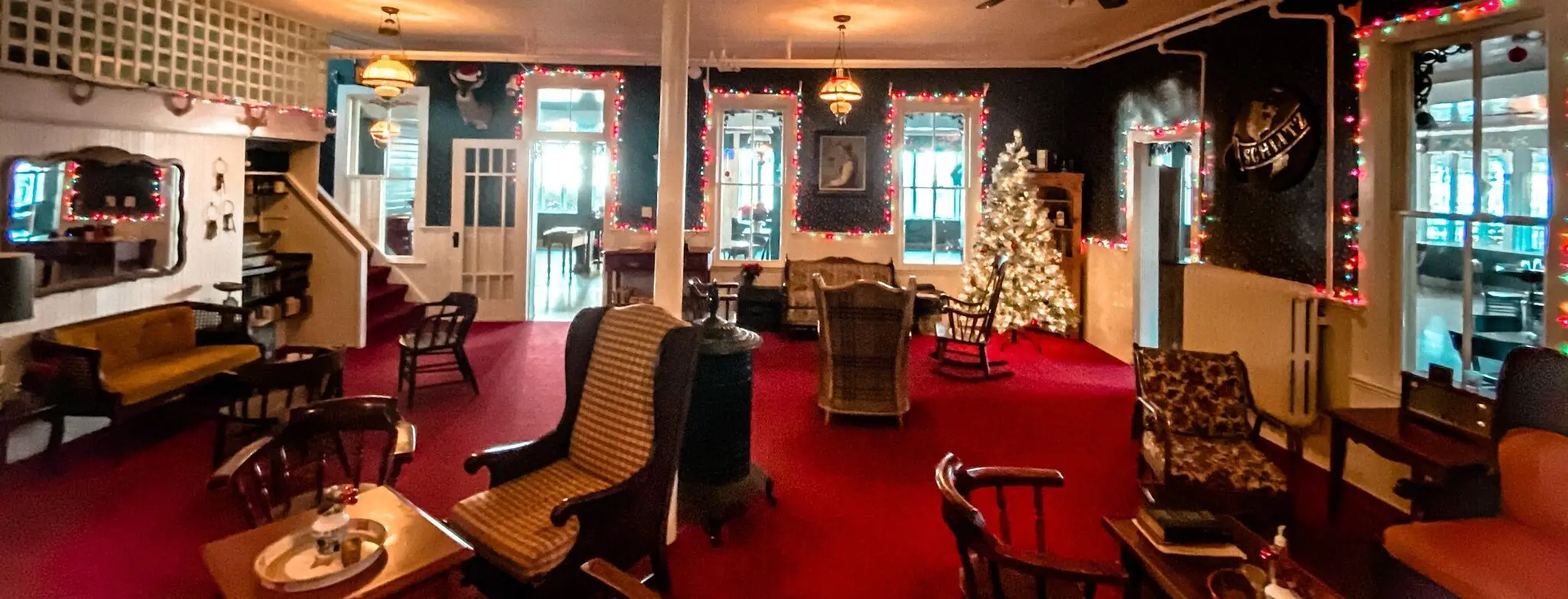 The Hard Left Lounge & Cocktail Bar